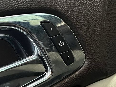 Used 2013 Cadillac Escalade ESV Platinum AWD/4WD image 25