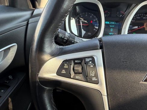 Used 2017 Chevrolet Equinox Premier w/ Enhanced Convenience Package FWD image 13