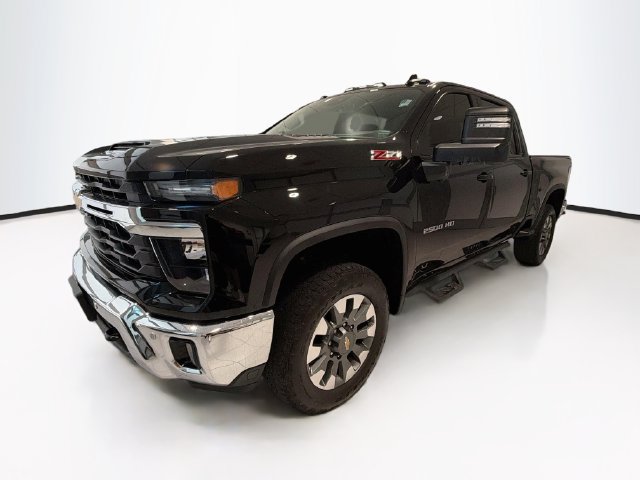 Certified 2025 Chevrolet Silverado 2500 LT w/ All Star Edition AWD/4WD image 3