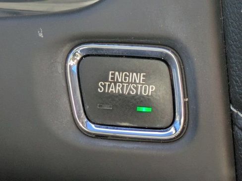 Used 2019 GMC Acadia SLE image 24