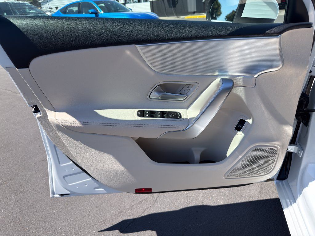 Used 2022 Mercedes-Benz A 220 image 12