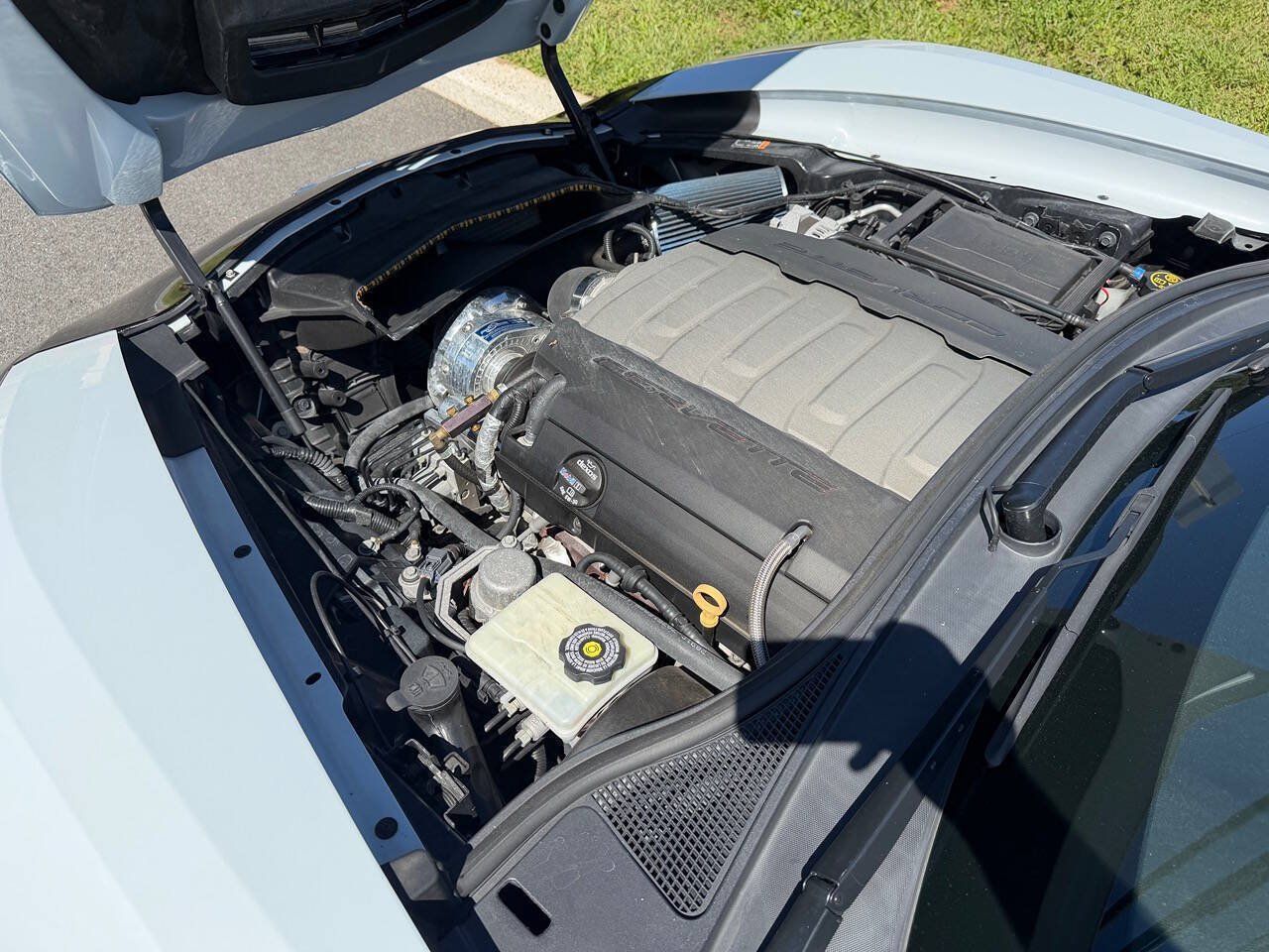 Used 2018 Chevrolet Corvette Stingray Coupe w/ 1LT RWD image 10