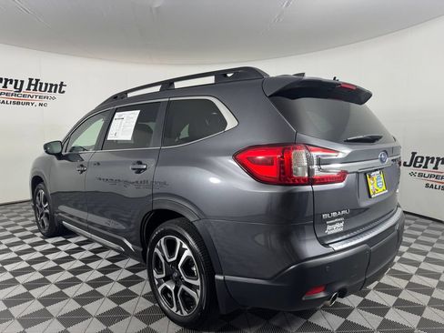 Used 2025 Subaru Ascent Limited w/ Popular Package #1 AWD/4WD image 8