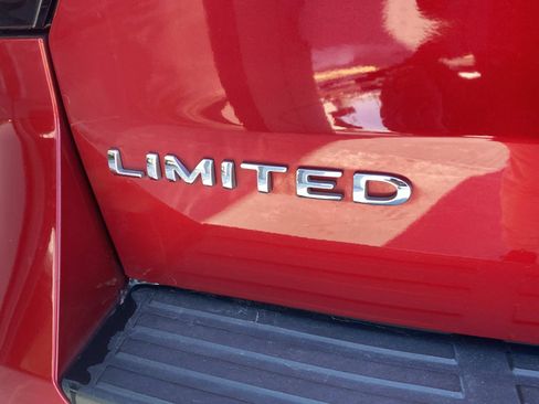 Used 2022 Ford Expedition Limited image 6