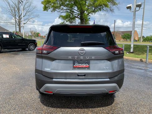 Used 2023 Nissan Rogue SV image 6