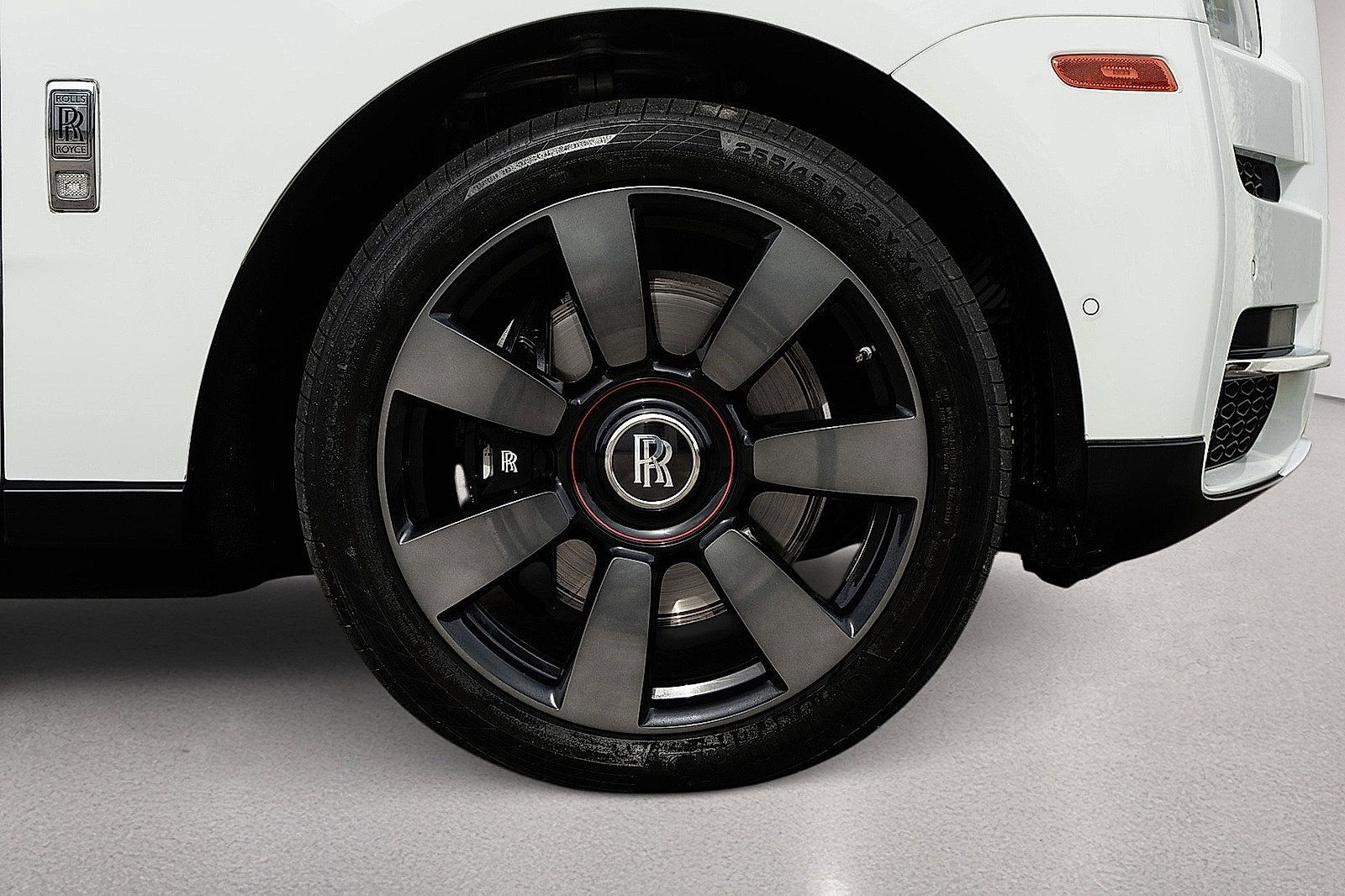 Used 2022 Rolls-Royce Cullinan AWD/4WD image 7