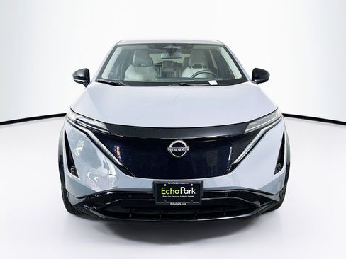 Used 2023 Nissan Ariya AWD image 2