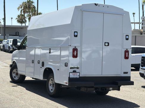 New 2025 GMC Savana 3500 w/ Power Convenience Package RWD image 5