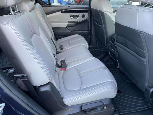 Used 2025 Honda Pilot EX-L image 44