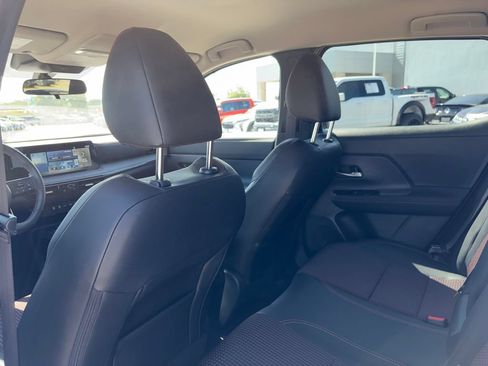 Used 2025 Nissan Kicks SR FWD image 24