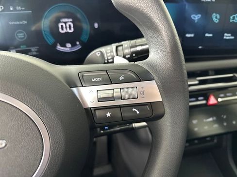 Used 2025 Hyundai Tucson Blue image 16