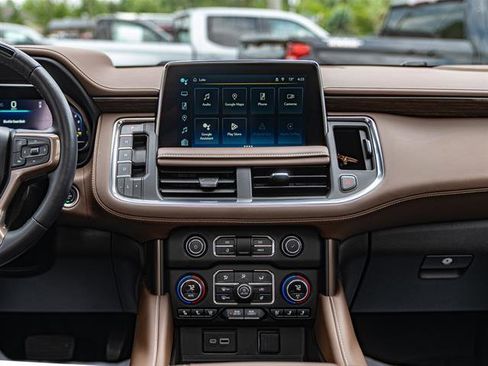 Used 2024 Chevrolet Suburban High Country w/ Advanced Technology Package image 49