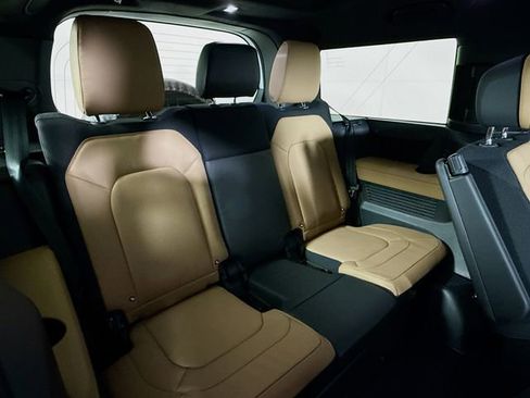 New 2026 Land Rover Defender 130 V8 image 29