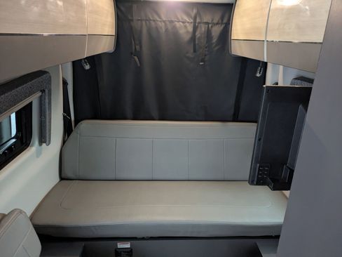 Used 2022 Mercedes-Benz Sprinter 2500 image 25