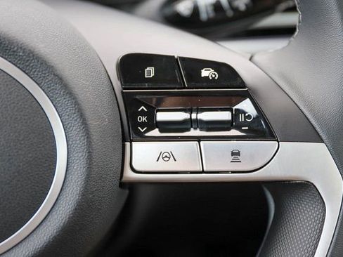 New 2026 Hyundai Elantra Limited FWD image 25