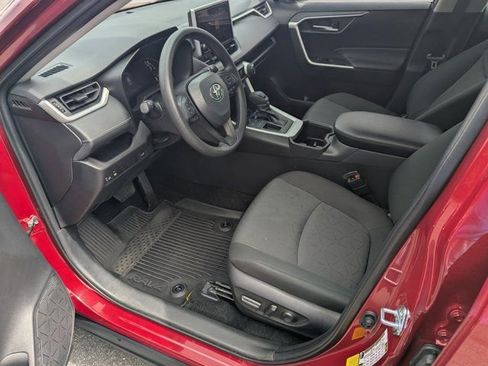 Used 2025 Toyota RAV4 XLE w/ Convenience Package image 9