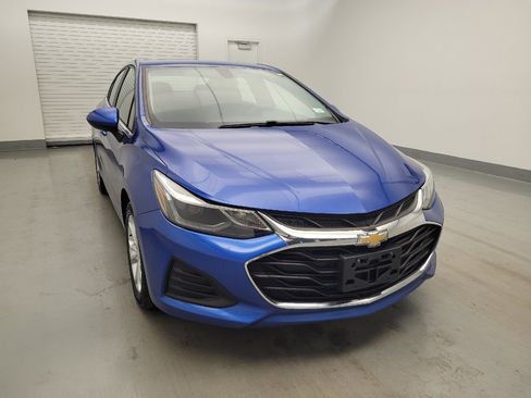 Used 2019 Chevrolet Cruze LT w/ Convenience Package FWD image 14