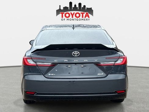 Used 2025 Toyota Camry XLE image 4