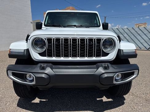 Used 2026 Jeep Wrangler Unlimited Sahara AWD/4WD image 8