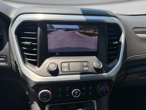 Used 2023 GMC Acadia SLT FWD image 18
