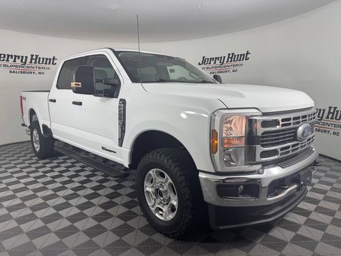 Used 2025 Ford F250 XLT w/ FX4 Off-Road Package AWD/4WD image 6