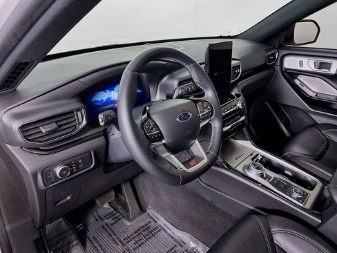 Used 2022 Ford Explorer ST w/ Equipment Group 401A image 9