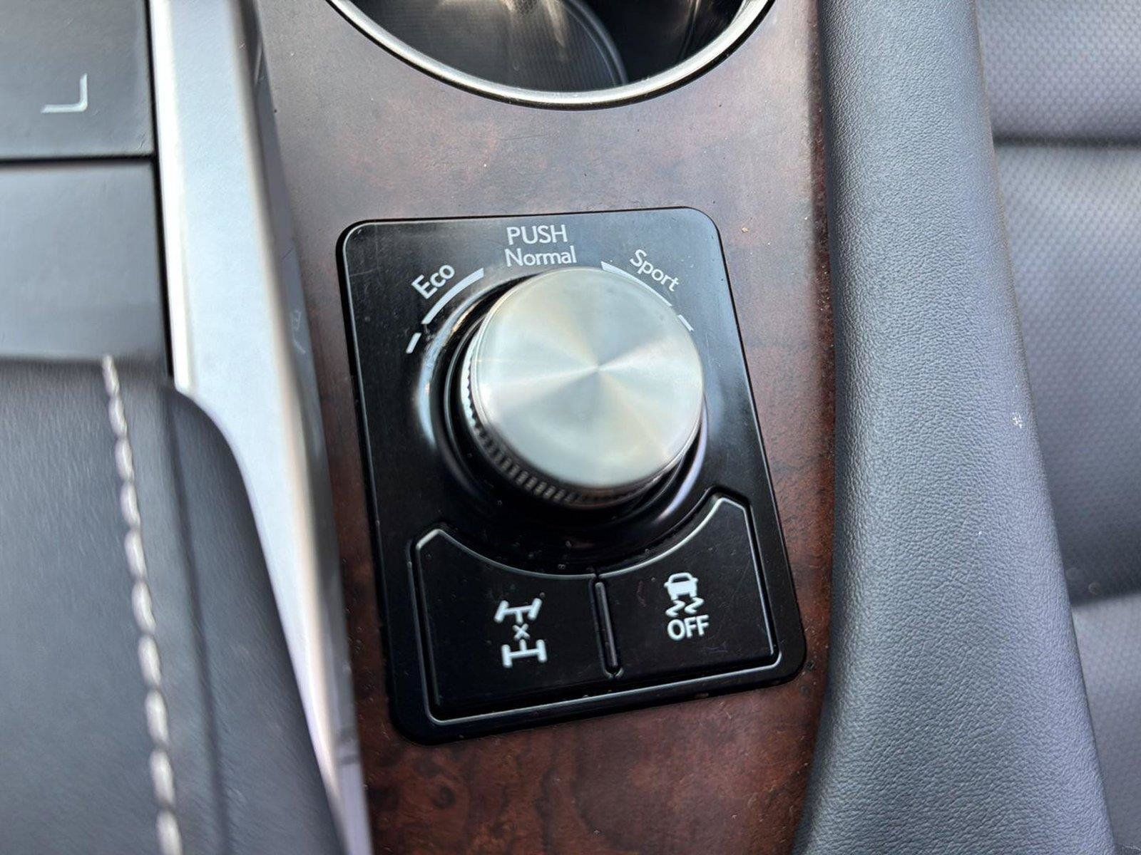 Used 2020 Lexus RX 350 AWD w/ Premium Package image 22
