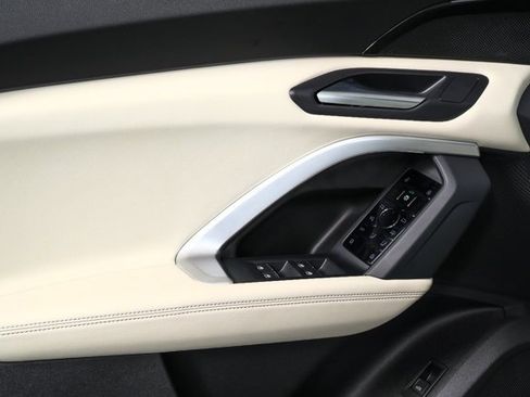 Certified 2025 Audi Q5 Premium w/ Convenience Package image 6