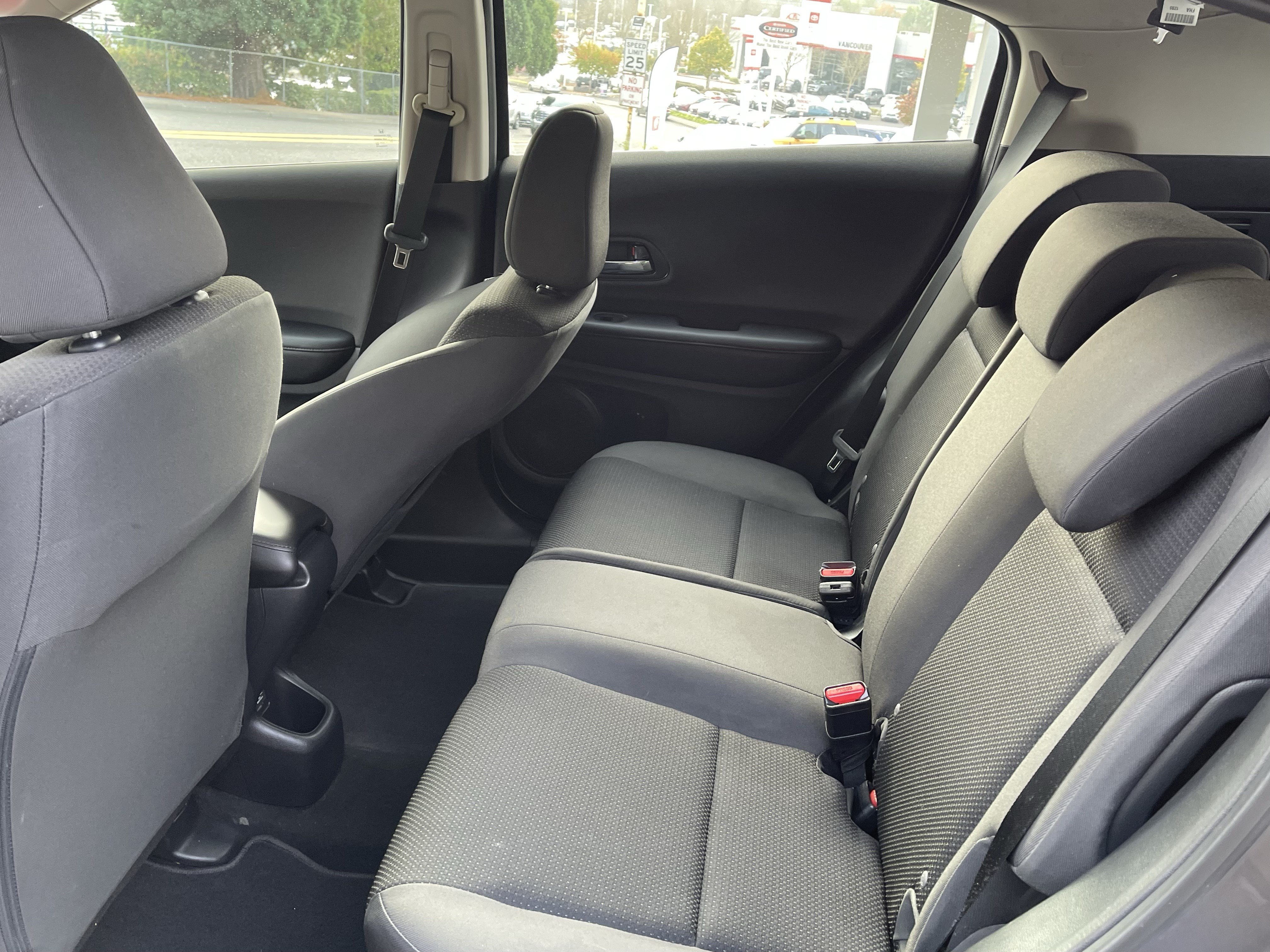 Used 2022 Honda HR-V LX image 13