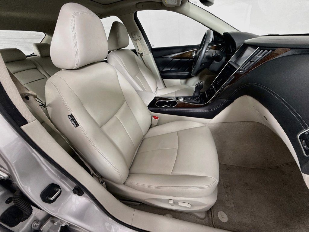 Used 2019 INFINITI Q50 Luxe w/ Essential Package (3.0T Luxe) AWD/4WD image 29