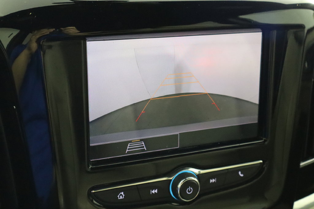 Used 2023 Chevrolet Traverse LS FWD image 36