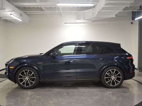 New 2026 Porsche Cayenne S AWD/4WD image 2