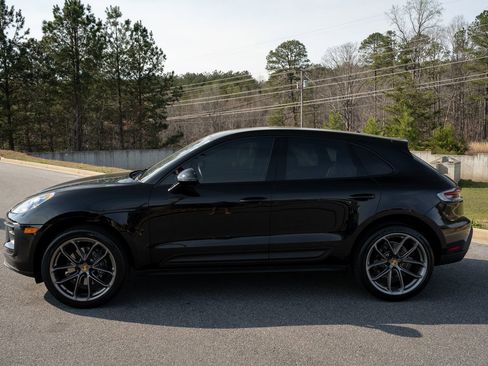 Used 2022 Porsche Macan w/ Premium Package Plus AWD/4WD image 5