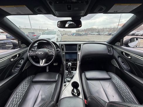 Used 2018 INFINITI Q50 Red Sport 400 w/ Sensory Package (Sport) image 17