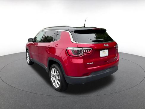 Used 2025 Jeep Compass Limited AWD/4WD image 10