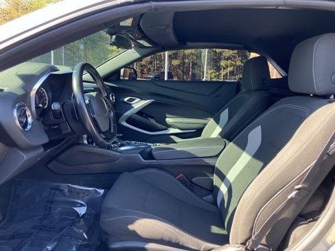 Used 2022 Chevrolet Camaro LT w/ RS Package image 19