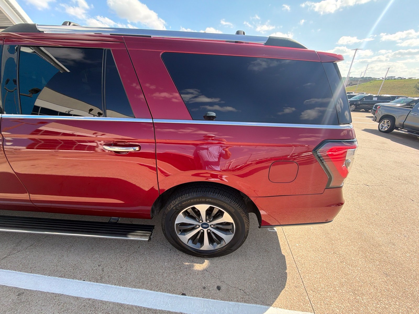 Used 2018 Ford Expedition Max Limited w/ Equipment Group 301A RWD image 7