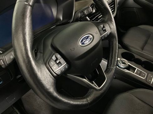 Used 2020 Ford Escape Titanium AWD/4WD image 17