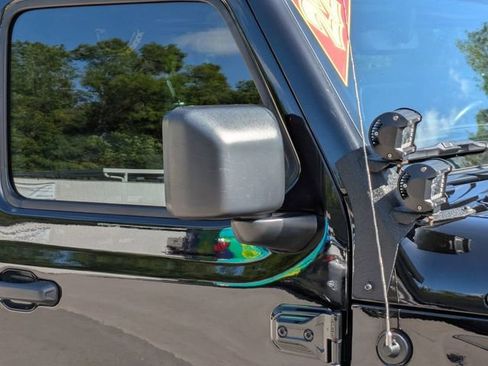 Used 2022 Jeep Gladiator Rubicon w/ Cold Weather Group image 12