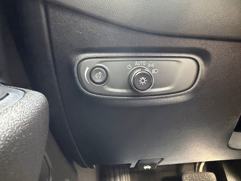 Used 2018 Chevrolet Equinox LT w/ Sun & Infotainment Package AWD/4WD image 26