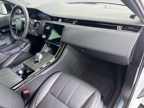 Certified 2025 Land Rover Range Rover Evoque Dynamic SE AWD/4WD image 17