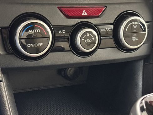 Used 2017 Subaru Impreza 2.0i Limited image 38