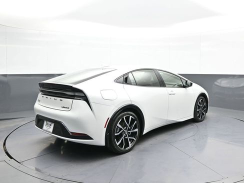 Certified 2024 Toyota Prius Prime image 6