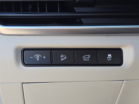 New 2025 Kia Telluride S image 32