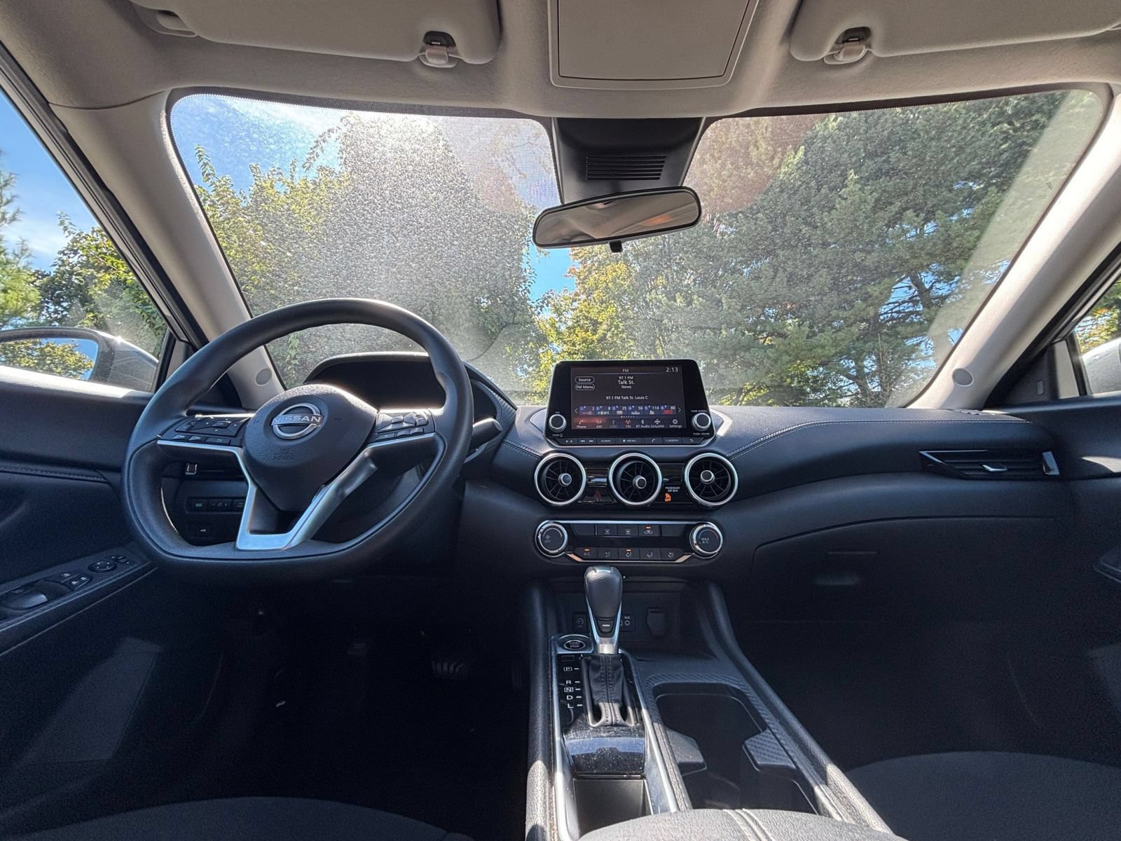 Used 2025 Nissan Sentra SV FWD image 30