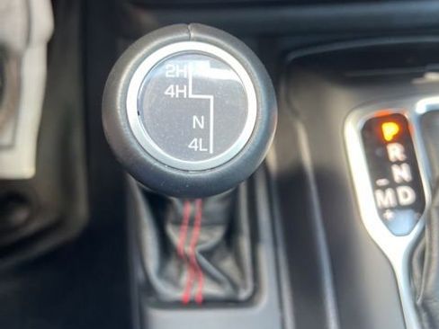 Used 2023 Jeep Gladiator Rubicon w/ LED Lighting Group AWD/4WD image 24