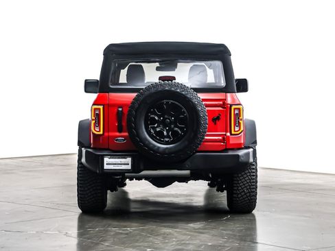 Used 2023 Ford Bronco Wildtrak image 4