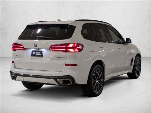 Used 2026 BMW X5 xDrive40i w/ M Sport Package AWD/4WD image 2