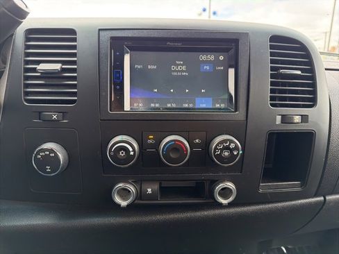 Used 2011 Chevrolet Silverado 1500 LT image 12