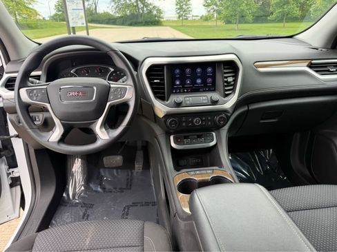 Used 2021 GMC Acadia SLE w/ Driver Convenience Package FWD image 13
